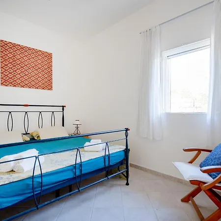 Guesthost - Il Pergolato Charming Trullo & Flat *