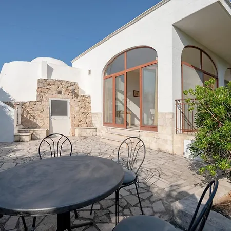 Guesthost - Il Pergolato Charming Trullo & Flat דירה *