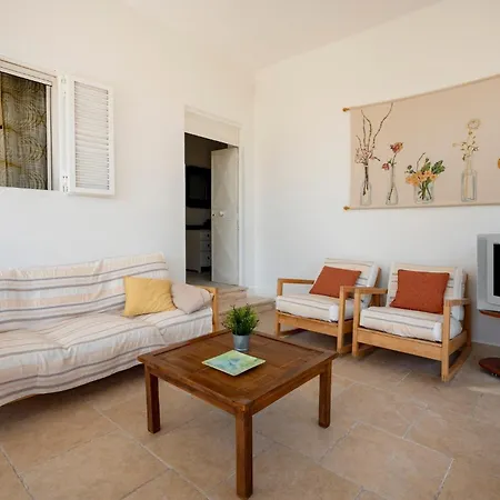 דירה Guesthost - Il Pergolato Charming Trullo & Flat *