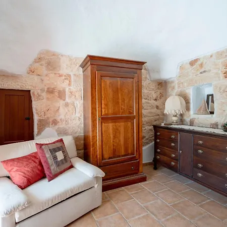 Guesthost - Il Pergolato Charming Trullo & Flat