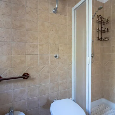 Guesthost - Il Pergolato Charming Trullo & Flat דירה