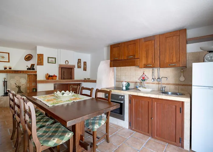 Apartment Guesthost - Il Pergolato Charming Trullo & Flat *