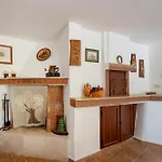 Guesthost - Il Pergolato Charming Trullo & Flat