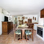 דירה Guesthost - Il Pergolato Charming Trullo & Flat אוסטוני