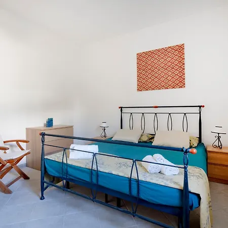 아파트 Guesthost - Il Pergolato Charming Trullo & Flat 오스투니